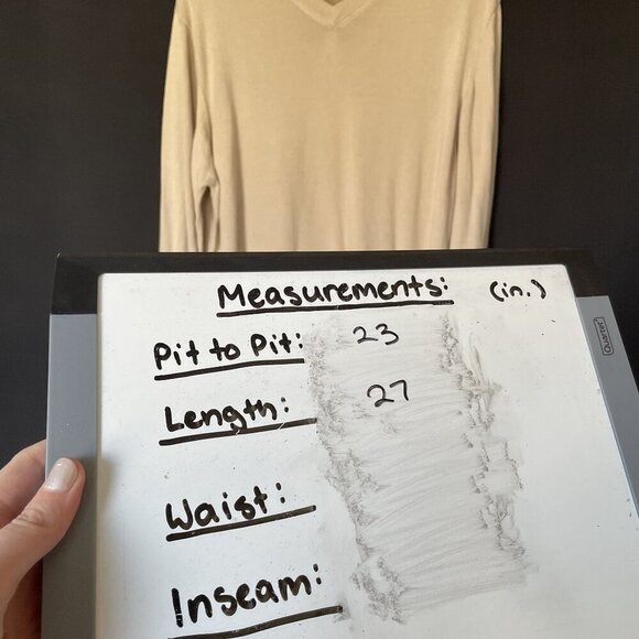 Jos. A. Bank Mens Beige V-Neck Sweater Large 100% Silk Signature Collection - Picture 5 of 6